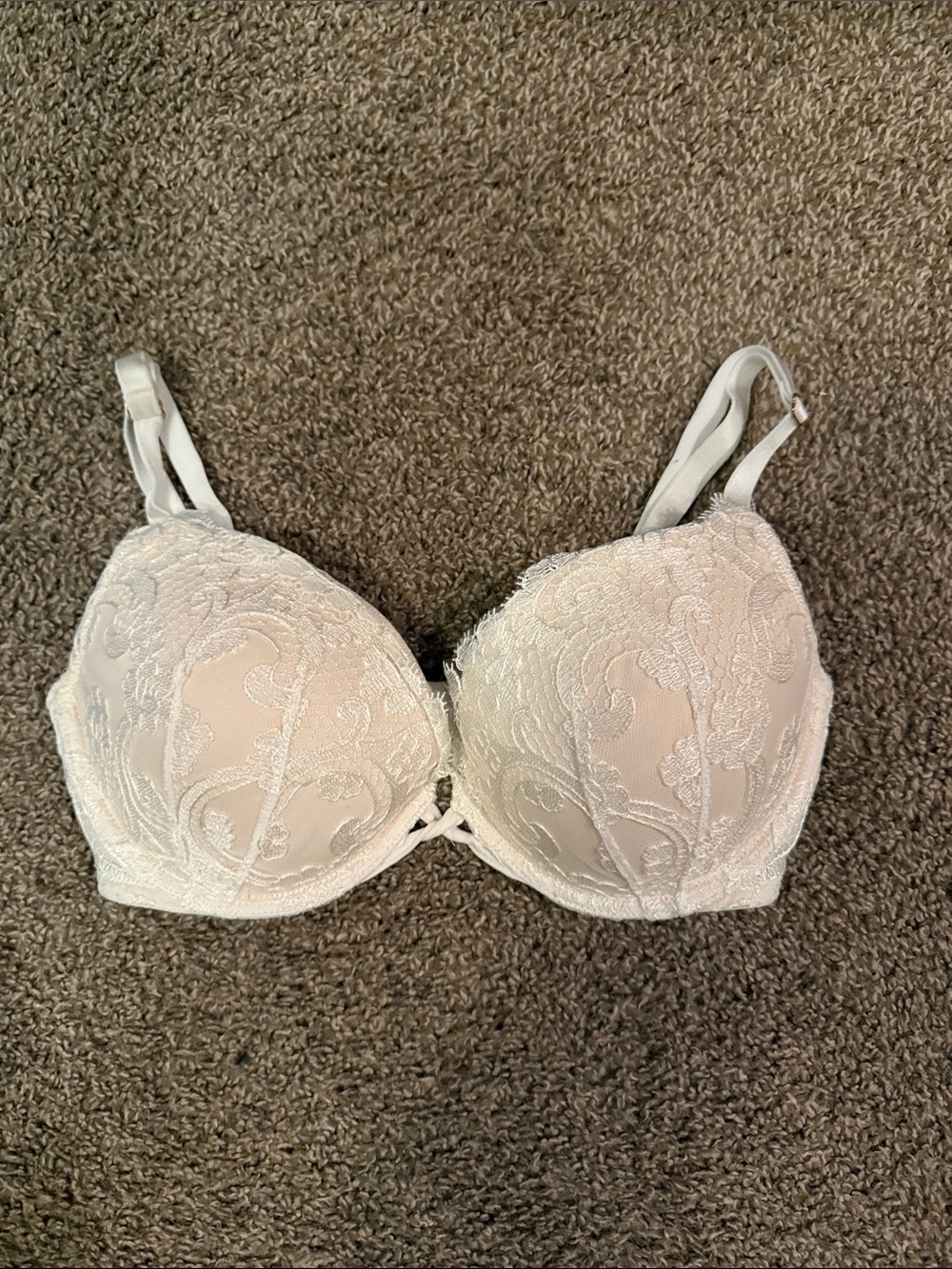 Victoria's Secret Cream Lace Push-Up Bra